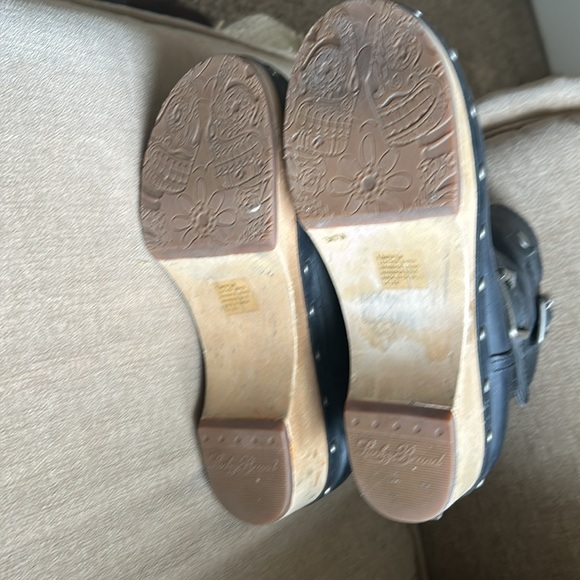 Lucky Brand clog style boots - Picture 5 of 9